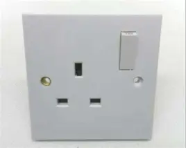 TRONIC 13A Single Socket